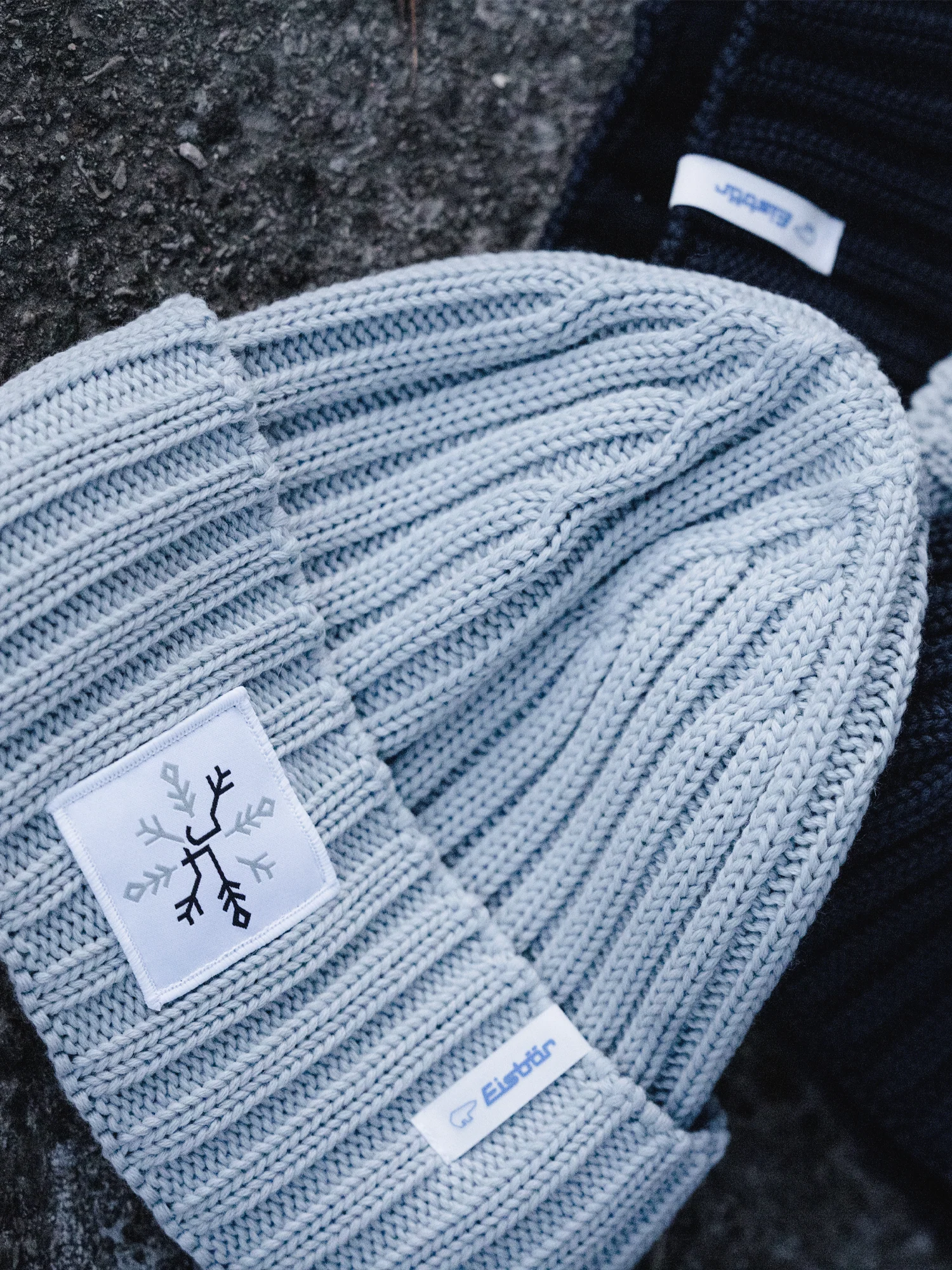 Janine Flock Mütze - Image 9